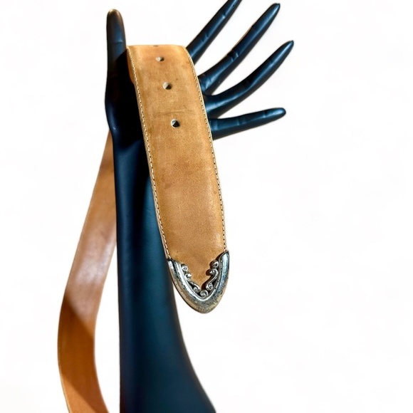 BRIGHTON Tan Nubuck Leather, Silver toned hardware, vintage 1994 BELT - Picture 9 of 10